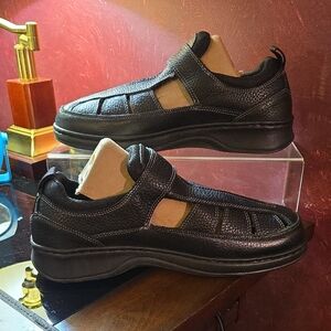Orthofeet Men's Fisherman Sandals - Size 11.5
